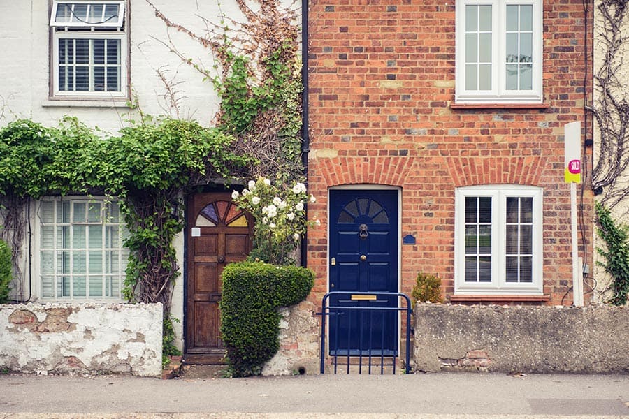 Serving Notice Under the Party Wall Act Slough